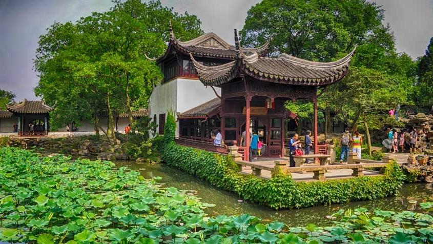 水花园中的中国建筑